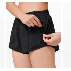 Lululemon Hotty Hot Short II *2.5" Size 10 Tall NWOT